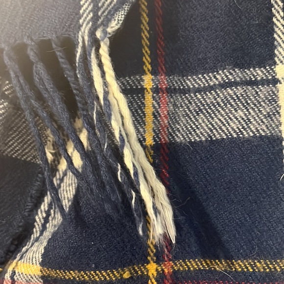 Scarf bundle of 9 - Picture 9 of 10